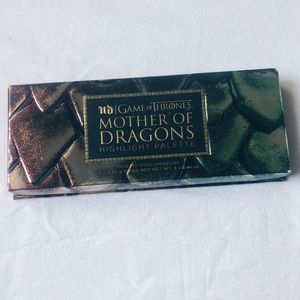 Urban Decay Game of Thrones Highlighter Palette